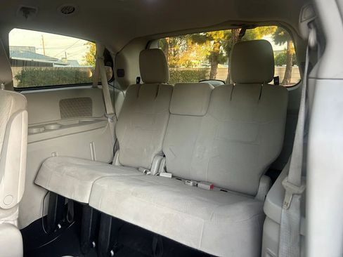 Used 2012 Dodge Grand Caravan Crew image 11