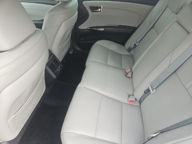 Used 2016 Toyota Avalon Limited w/ Protection Package FWD image 30