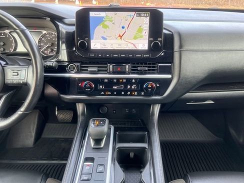 Used 2023 Nissan Pathfinder SL w/ SL Premium Package image 25