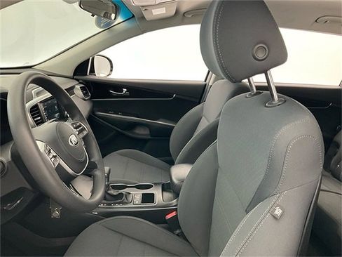 Used 2020 Kia Sorento AWD V6 image 18