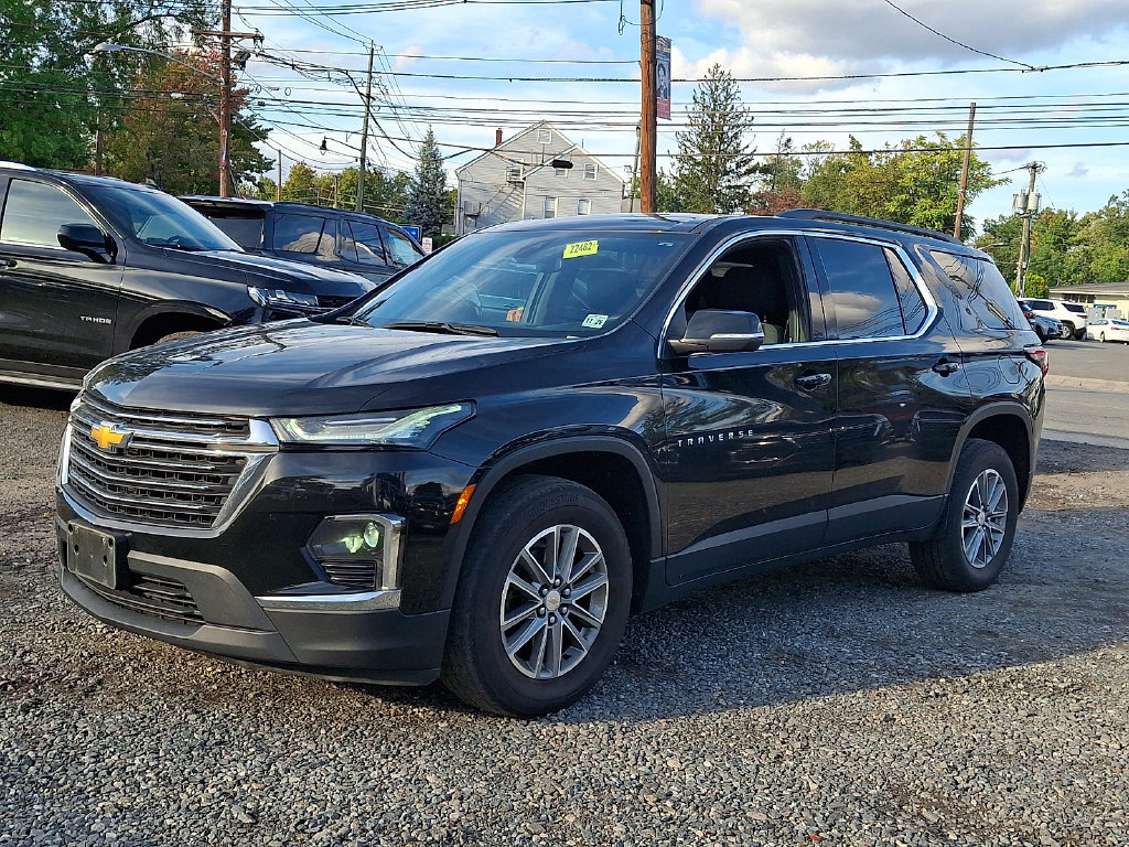 Used 2023 Chevrolet Traverse LT AWD/4WD image 3