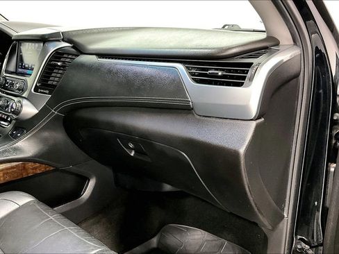 Used 2018 Chevrolet Tahoe LT w/ Luxury Package AWD/4WD image 19