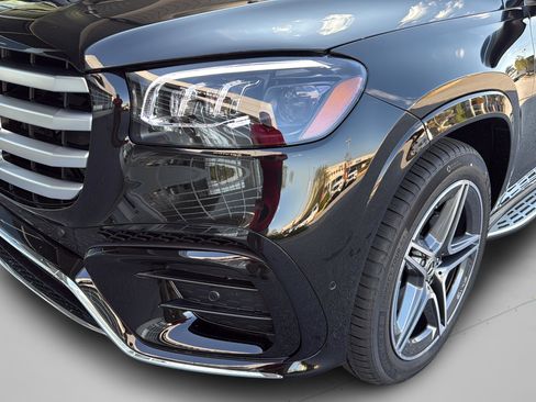 New 2026 Mercedes-Benz GLS 450 4MATIC image 17