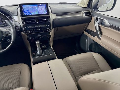 Certified 2022 Lexus GX 460 Luxury w/ Off Road Package image 25