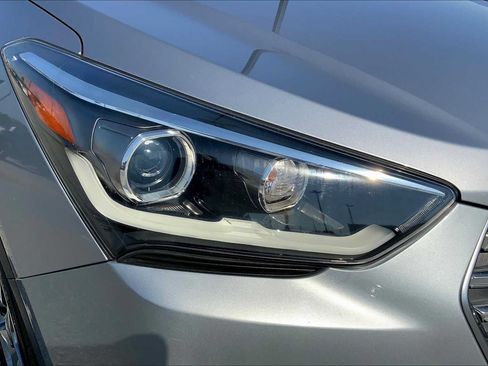 Used 2017 Hyundai Santa Fe Limited AWD/4WD image 27