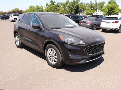 Used 2021 Ford Escape SE w/ Convenience Package AWD/4WD image 3