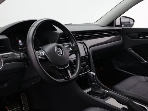 Used 2020 Volkswagen Passat 2.0T R-Line FWD image 12