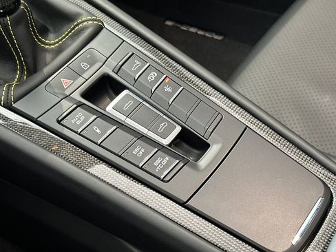 Certified 2019 Porsche 911 Speedster image 25