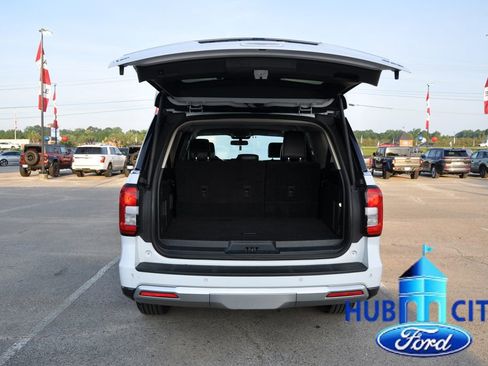Used 2024 Ford Expedition Max XLT AWD/4WD image 23