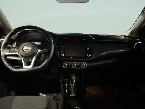 Used 2024 Nissan Kicks SV image 14