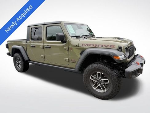 Used 2026 Jeep Gladiator Mojave AWD/4WD image 1