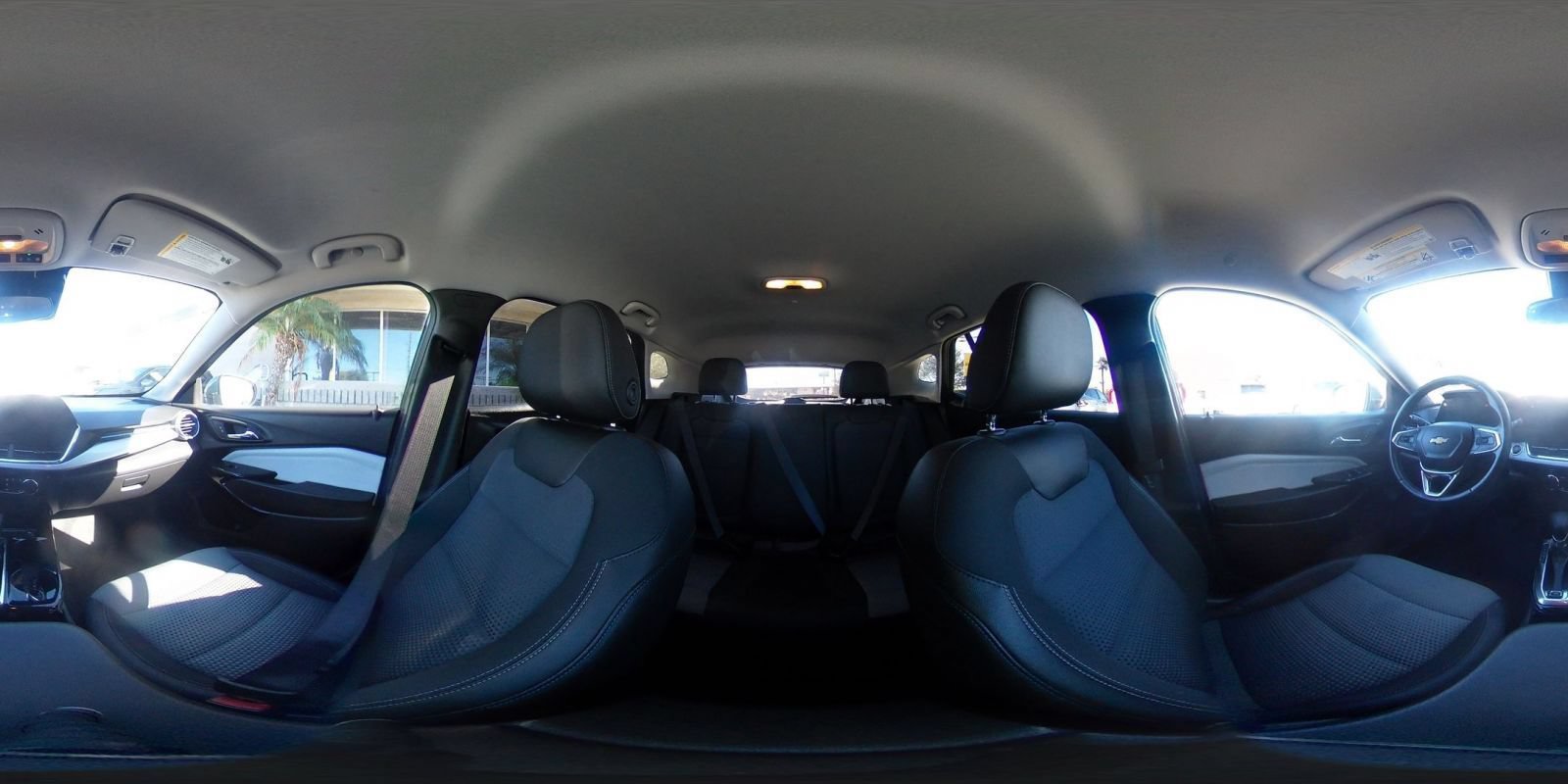 Used 2025 Chevrolet Trax LT w/ LT Convenience Package FWD image 41