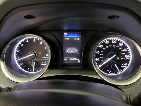 Used 2021 Toyota Camry LE image 21