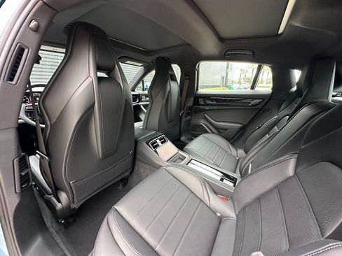 Certified 2026 Porsche Panamera 4 E-Hybrid AWD/4WD image 33
