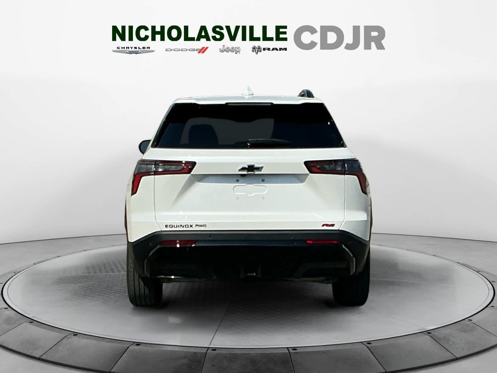 Used 2025 Chevrolet Equinox RS w/ Safety and Technology Package AWD/4WD image 4