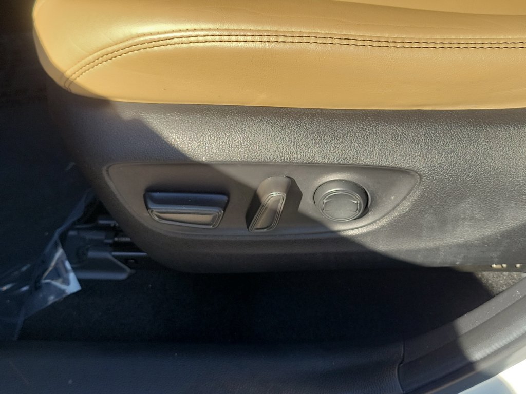 Certified 2022 Toyota RAV4 XLE Premium FWD image 20