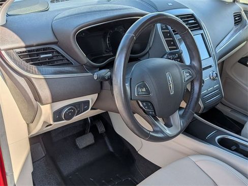 Used 2019 Lincoln MKC Reserve w/ MKC Technology Package image 11