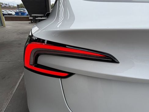 Used 2025 Tesla Model 3 Long Range image 14