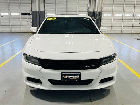 Used 2020 Dodge Charger SXT w/ Leather Interior Group RWD image 11