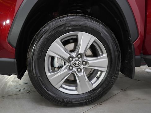Used 2025 Toyota RAV4 XLE w/ Convenience Package image 31