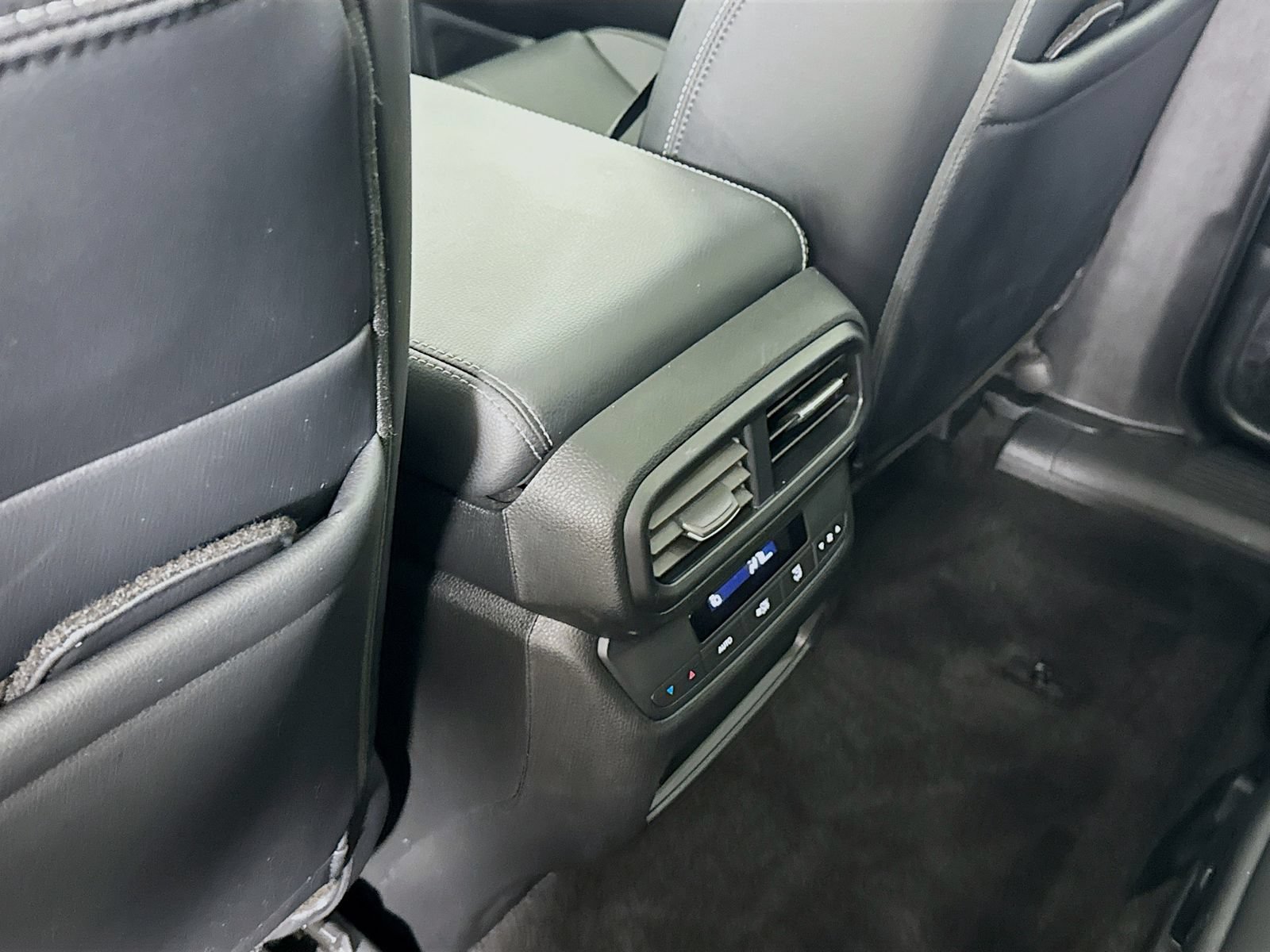 Used 2025 Honda Pilot Touring image 25
