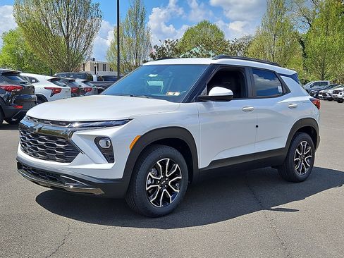 New 2026 Chevrolet TrailBlazer ACTIV w/ Convenience Package AWD/4WD image 2