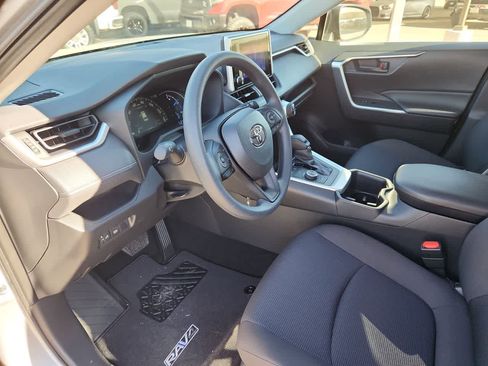 Used 2025 Toyota RAV4 LE image 10