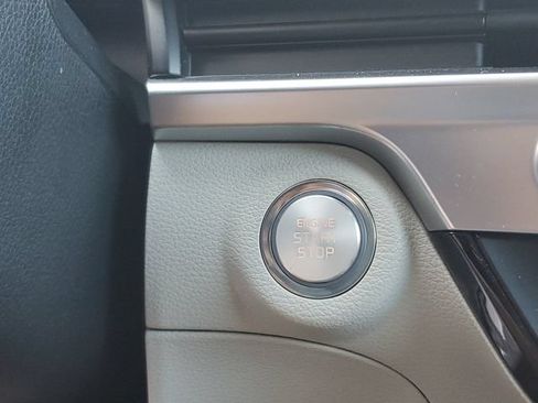 Certified 2025 Kia Telluride S FWD image 33
