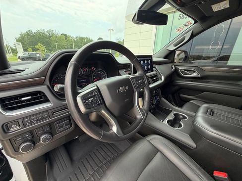 Used 2021 Chevrolet Tahoe Z71 w/ Z71 Signature Package AWD/4WD image 15