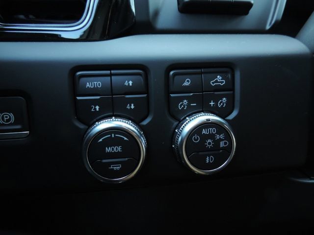 Used 2024 GMC Sierra 1500 AT4 w/ Technology Package AWD/4WD image 28