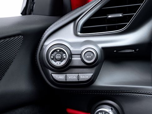 Used 2019 Ferrari 488 GTB RWD image 41