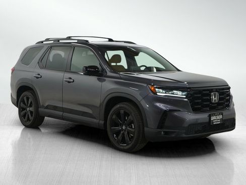 Used 2025 Honda Pilot Black Edition image 7