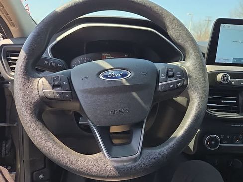 Used 2020 Ford Escape SE image 16