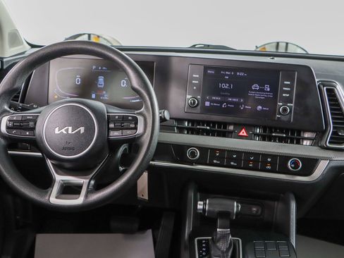 Used 2023 Kia Sportage LX FWD image 17