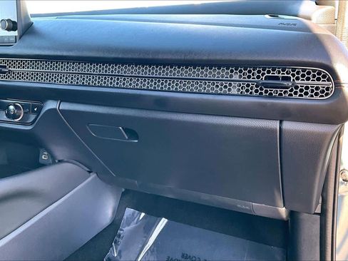 Used 2025 Honda HR-V Sport image 18