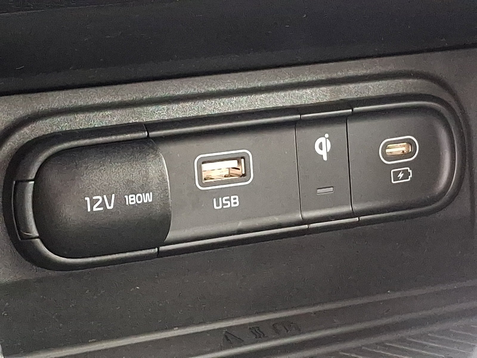 Used 2024 Kia Sportage EX AWD/4WD image 25