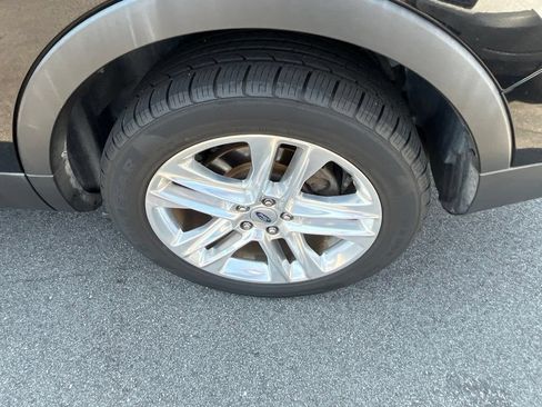 Used 2017 Ford Explorer Limited FWD image 11