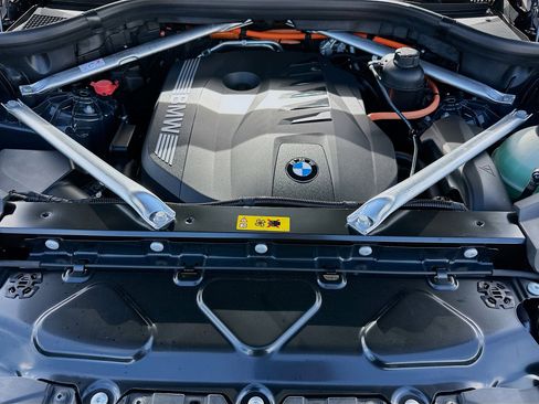 New 2026 BMW X5 xDrive50e w/ M Sport Package image 25