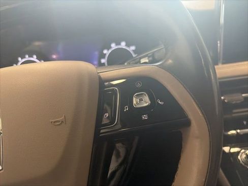 Used 2020 Lincoln Corsair AWD w/ Premium Package image 30