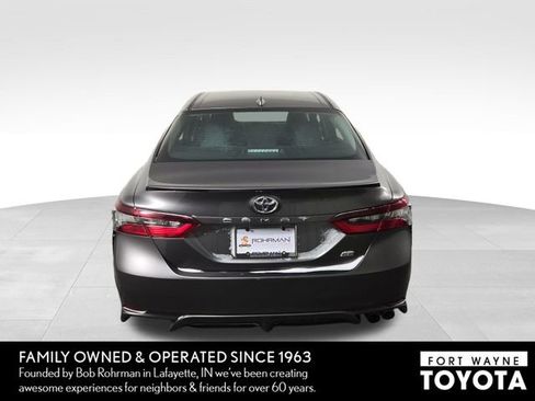 Used 2024 Toyota Camry SE image 8