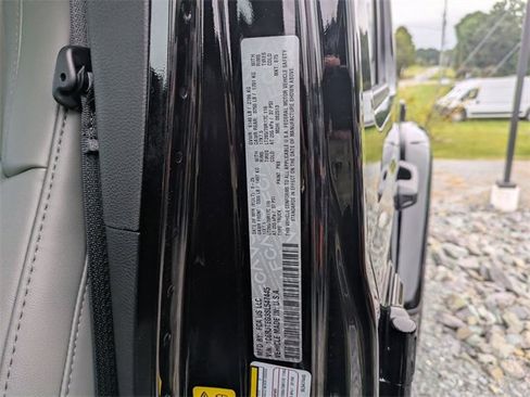 New 2025 Jeep Gladiator Mojave w/ Convenience Group image 33