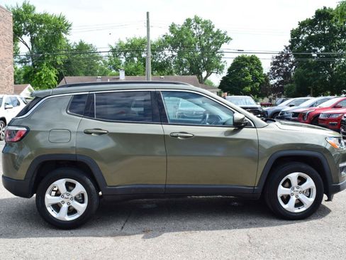 Used 2018 Jeep Compass Latitude w/ Popular Equipment Group AWD/4WD image 7