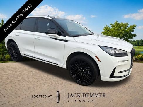Used 2023 Lincoln Corsair AWD w/ Equipment Group 101A image 10