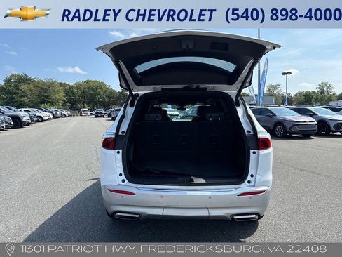 Certified 2024 Buick Enclave Premium image 9