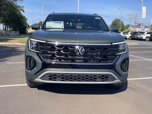 New 2026 Volkswagen Atlas Cross Sport SE AWD/4WD image 2