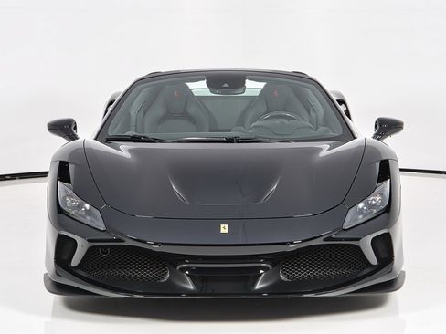 Certified 2021 Ferrari F8 Tributo RWD image 9