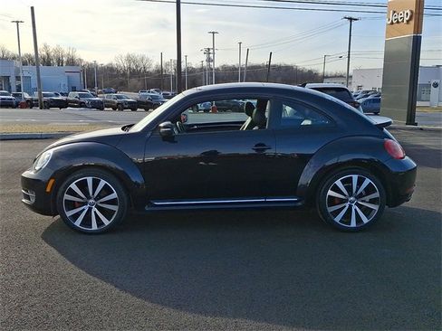 Used 2013 Volkswagen Beetle 2.0T image 6