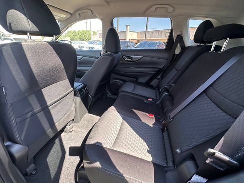 Used 2020 Nissan Rogue SV w/ Premium Package FWD image 15