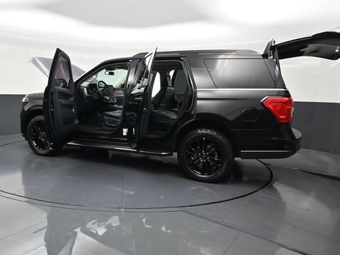 Used 2022 Ford Expedition XLT RWD image 34