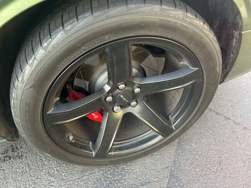 Used 2018 Dodge Challenger SRT w/ Technology Group image 24